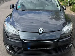 Grau Gebraucht 2013 Renault Mégane GrandTour Initiale Paris Kombi | 3.500 € (Superpreis)
