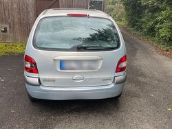 Silber Gebraucht 2002 Renault Scénic Expression Van / Kleinbus | 550 € (Superpreis)