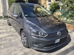 Grau Gebraucht 2017 VW Golf Sportsvan Sound Van / Kleinbus | 13.500 € (Fairer Preis)