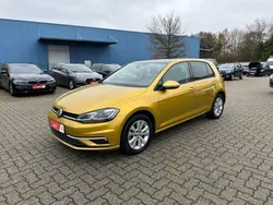 Gelb Gebraucht 2018 VW Golf VII Comfortline Limousine | 13.490 € (Fairer Preis)