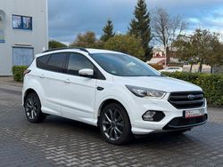 Weiß Gebraucht 2019 Ford Kuga ST-Line SUV | 14.900 € (Fairer Preis)