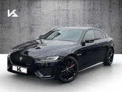 Santorini black (schwarz) Gebraucht 2024 Jaguar XE R-Dynamic Limousine | 39.890 €