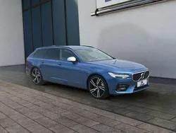 Bursting blue metallic / met Gebraucht 2019 Volvo V90 R-Design Kombi | 28.990 € (Fairer Preis)