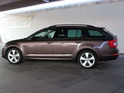 Topazbraunmetallic Gebraucht 2013 Skoda Octavia Elegance Kombi | 8.550 € (Fairer Preis)