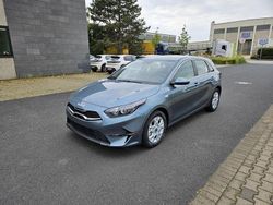 Grau Gebraucht 2024 Kia Ceed Comfort Limousine | 21.880 € (Guter Preis)