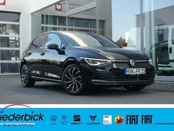 Schwarz Gebraucht 2023 VW Golf VIII Move Limousine | 26.990 € (Fairer Preis)