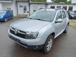 Grau Gebraucht 2010 Dacia Duster Lauréate SUV | 5.400 € (Guter Preis)