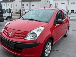 Rot Gebraucht 2010 Nissan Pixo Kleinwagen | 3.500 € (Etwas zu teuer)