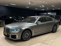 Grau Gebraucht 2019 BMW 745e M Sport Limousine | 44.950 €