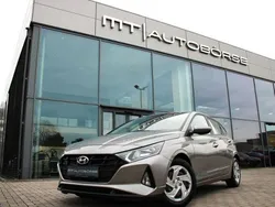 Braun Gebraucht 2022 Hyundai i20 Select Limousine | 15.400 € (Fairer Preis)