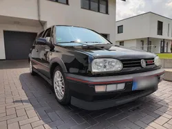 Schwarz Gebraucht 2025 VW Golf VIII Edition Kleinwagen | 6.000 €