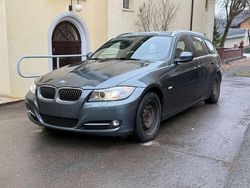 Grau Gebraucht 2012 BMW 318 Exclusive Limousine | 5.900 € (Superpreis)