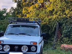 Weiß Gebraucht 2013 Lada niva SUV | 7.200 € (Fairer Preis)