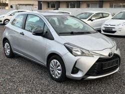 Silver metallic Gebraucht 2018 Toyota Yaris Kleinwagen | 7.499 € (Guter Preis)