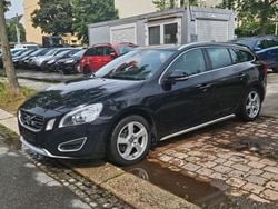Schwarz Gebraucht 2011 Volvo V60 Summum Kombi | 5.500 € (Superpreis)
