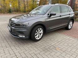 Grau Gebraucht 2016 VW Tiguan Highline SUV | 18.600 € (Fairer Preis)