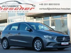 Grau mountaingrau met. metallic Gebraucht 2019 Mercedes B180 Van / Kleinbus | 21.980 € (Guter Preis)