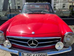 Rot Gebraucht 1966 Mercedes 230 Cabrio | 58.000 €