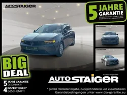 Leberwurstgrau Gebraucht 2024 Opel Astra Elegance Limousine | 22.990 € (Guter Preis)