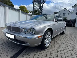 Silber Gebraucht 2005 Jaguar XJR Supercharged Limousine | 9.999 €
