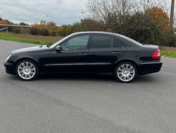 Schwarz Gebraucht 2006 Mercedes E320 Avantgarde Limousine | 11.500 €