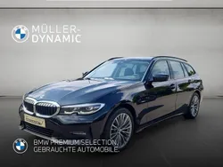 Schwarz Gebraucht 2021 BMW 320 Efficient Dynamics Kombi | 26.460 € (Etwas zu teuer)
