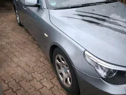 Silber Gebraucht 2005 BMW 523 Kombi | 3.800 €
