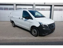 Arktikweiss Gebraucht 2019 Mercedes Vito Van / Kleinbus | 17.791 €