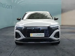 Weiß Gebraucht 2024 Audi Q8 e-tron Ambiente SUV | 76.600 €