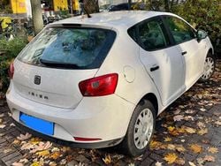 Weiß Gebraucht 2009 Seat Ibiza Reference Limousine | 1.999 € (Guter Preis)
