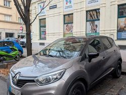 Grau Gebraucht 2018 Renault Captur LIMITED SUV | 10.500 € (Guter Preis)