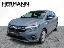 Grau Gebraucht 2024 Dacia Sandero Essentiel Kleinwagen | 15.987 € (Fairer Preis)