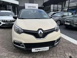 Ivory beige (beige) Gebraucht 2016 Renault Captur Intens SUV | 10.990 € (Fairer Preis)