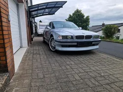 Silber Gebraucht 1997 BMW 740 Limousine | 25.000 €