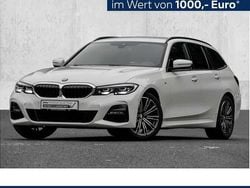 Alpinweiss iii Gebraucht 2022 BMW 320 M Sport Kombi | 30.200 € (Guter Preis)