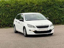 Weiß Gebraucht 2015 Peugeot 308 Access Kombi | 4.290 € (Fairer Preis)