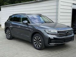 Siliziumgrau metallic Neu 2025 VW Touareg Elegance SUV | 67.890 €