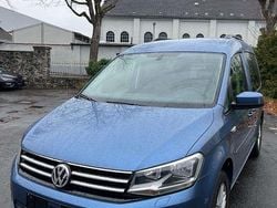 Acapulcoblau Gebraucht 2018 VW Caddy Comfortline Van / Kleinbus | 14.870 € (Fairer Preis)