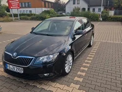 Schwarz Gebraucht 2014 Skoda Superb Active Kombi | 10.150 € (Guter Preis)