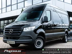 Tiefschwarz Neu 2024 Mercedes Sprinter Van | 46.800 €