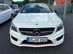 Weiß Gebraucht 2015 Mercedes CLA250 Limousine | 20.500 € (Fairer Preis)