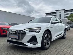 Gletscherweiß metallic Gebraucht 2022 Audi e-tron S-Line SUV | 33.950 € (Superpreis)