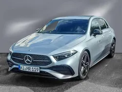 Metalliclack hightechsilber Gebraucht 2024 Mercedes A200 Night Limousine | 31.950 € (Fairer Preis)