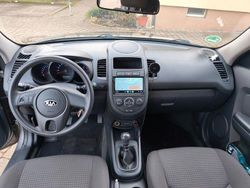 Grau Gebraucht 2013 Kia Soul Attract SUV | 6.500 € (Fairer Preis)