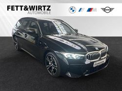 Saphirschwarz metallic Gebraucht 2024 BMW 330 Efficient Dynamics Kombi | 38.380 € (Superpreis)