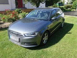 Grau Gebraucht 2014 Audi A3 Sportback Attraction Limousine | 9.500 € (Fairer Preis)