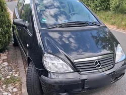 Schwarz Gebraucht 2001 Mercedes A200 Van / Kleinbus | 650 €