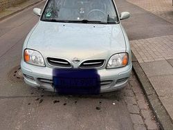 Silber Gebraucht 2002 Nissan Micra Kleinwagen | 555 € (Guter Preis)