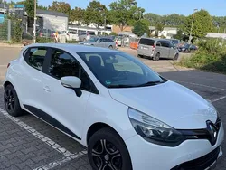 Weiß Gebraucht 2014 Renault Clio IV Kleinwagen | 5.490 € (Fairer Preis)