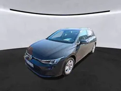 Grau Gebraucht 2022 VW Golf VIII Life Limousine | 20.980 € (Fairer Preis)